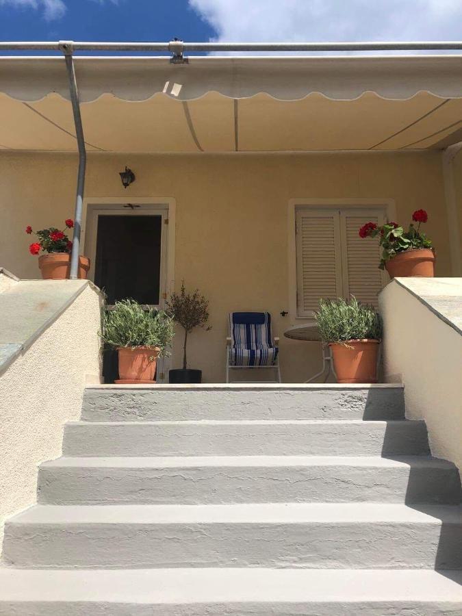 Laluzaki Apartment Spetses Town ภายนอก รูปภาพ